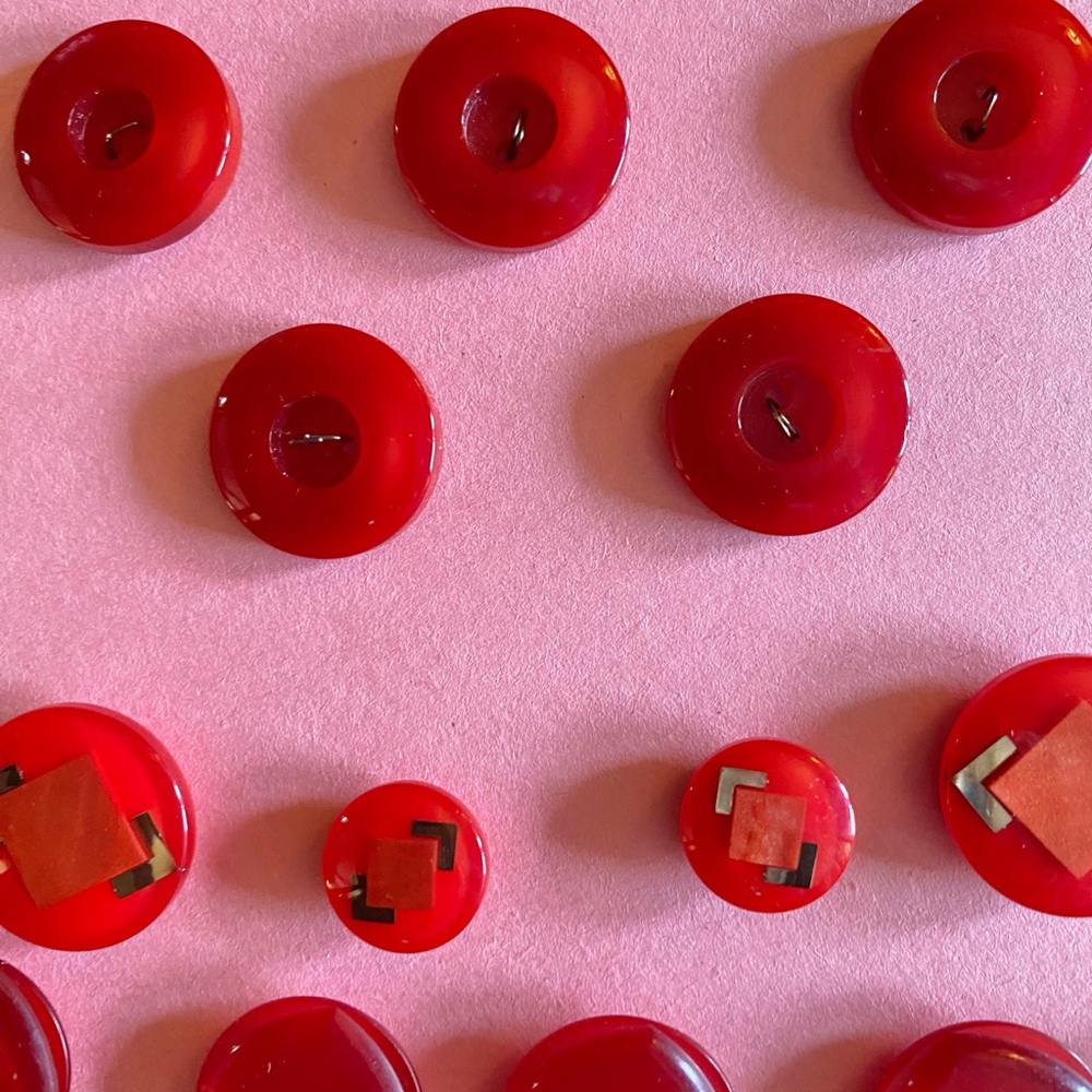Vintage Red Button Collection - Picture 11 of 15